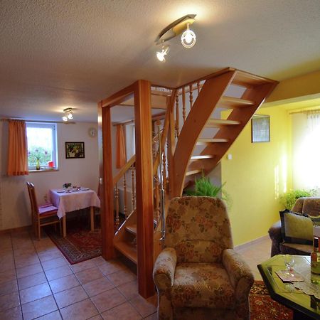 Holiday Home In Neustadt Am Rennsteig With Pond Esterno foto