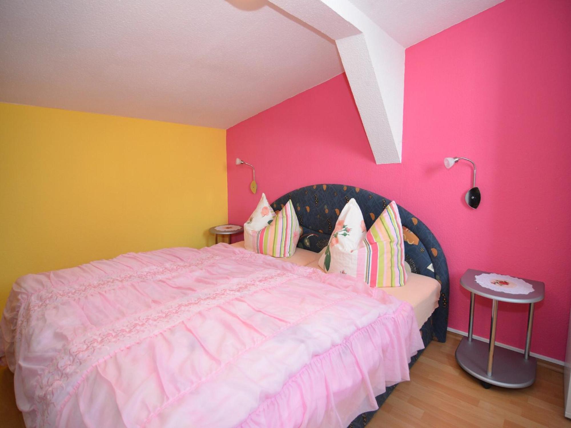 Holiday Home In Neustadt Am Rennsteig With Pond Esterno foto