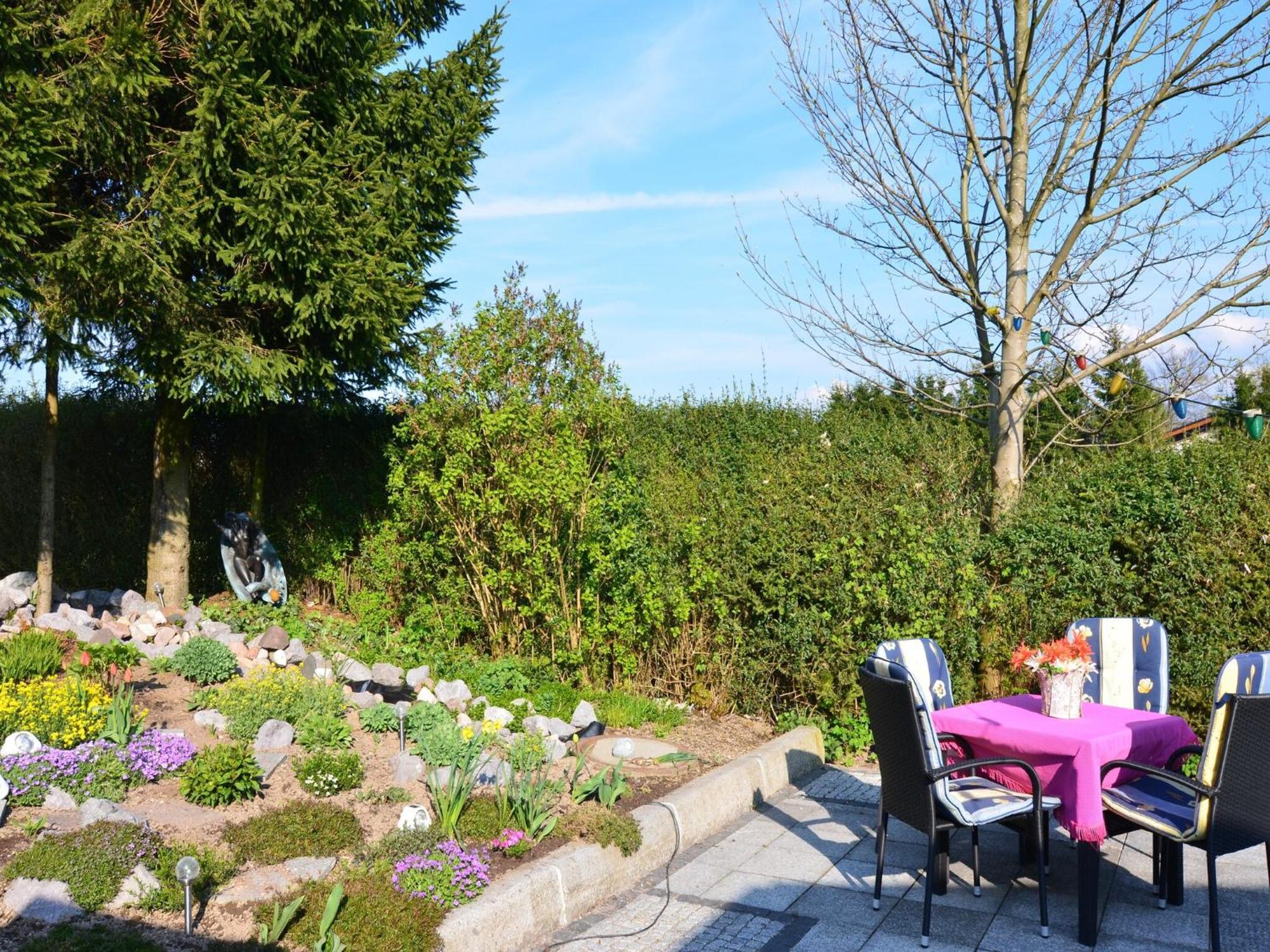 Holiday Home In Neustadt Am Rennsteig With Pond Esterno foto
