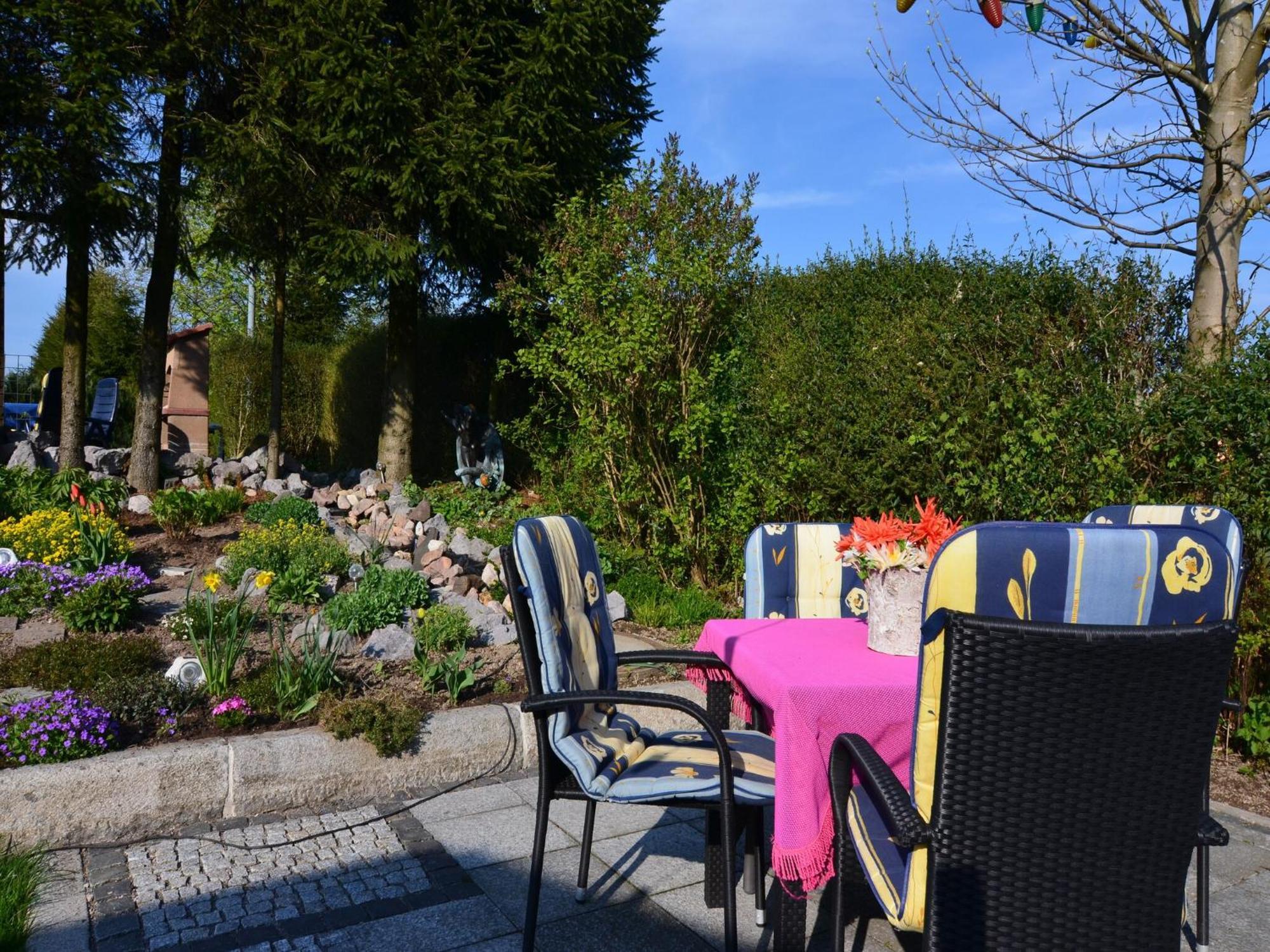 Holiday Home In Neustadt Am Rennsteig With Pond Esterno foto