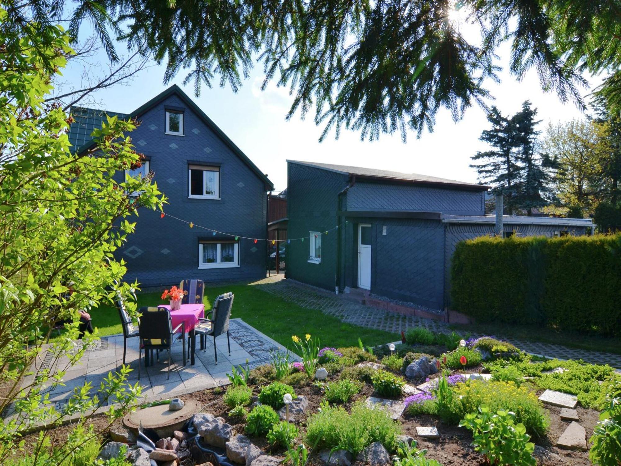 Holiday Home In Neustadt Am Rennsteig With Pond Esterno foto