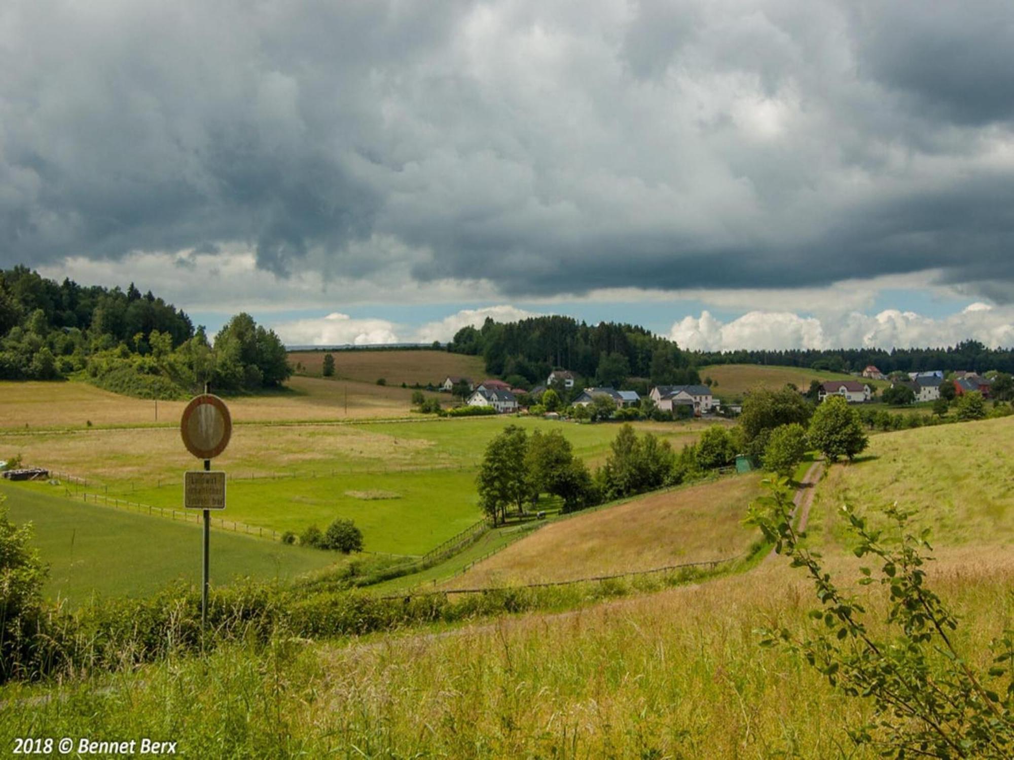 Holiday Home In Neustadt Am Rennsteig With Pond Esterno foto